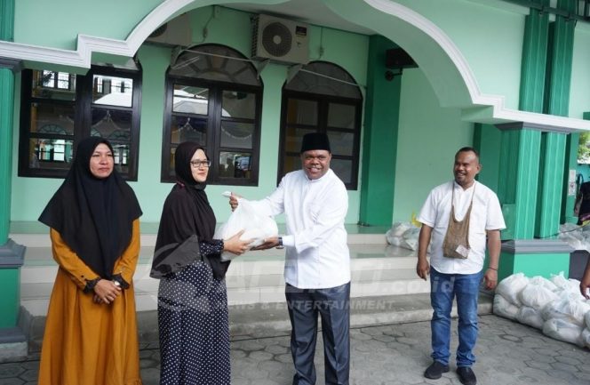 
 2000 Paket Bapok Murah Di Jual Untuk Umat Islam, Bupati Hermus : Manfaatkan Untuk Rayakan Lebaran