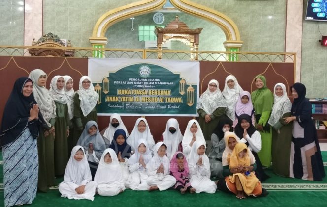 
 PUIM Amban Gelar Buka Puasa Bersama dan Santuni Anak Yatim Masjid At-Taqwa