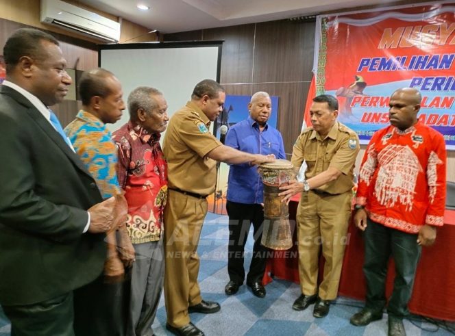
 Buka Musdat Pemilihan Calon Anggota MRPB, Bupati Hermus Pesan Kedepankan Asas Adil dan Merata