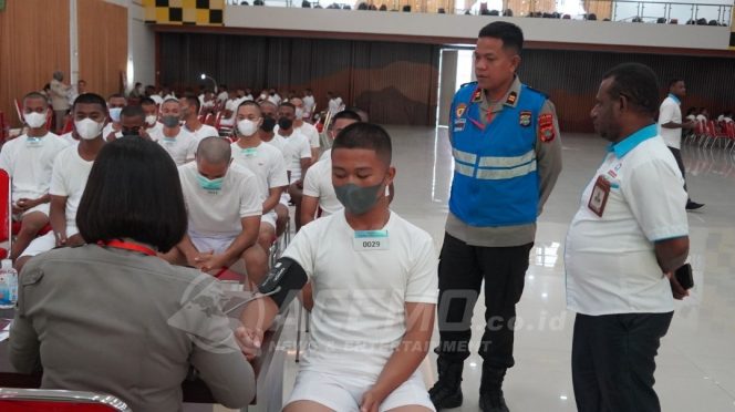 
 Polda Papua Barat Gelar Tes Kesehatan I Bagi 85 Calon Taruna Akpol T.A. 2023