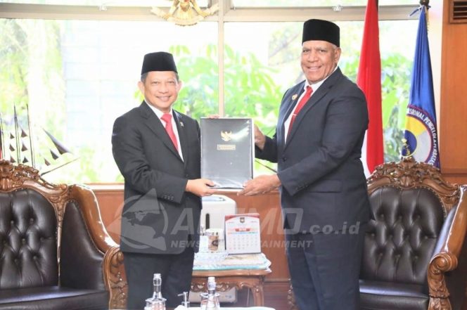 
 Presiden Perpanjang Masa Jabatan Paulus Waterpauw Sebagai  Penjabat Gubernur Papua Barat