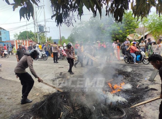 
 Palang Dibuka, Aktivitas Jalan Di Kompleks Rendani Kembali Normal