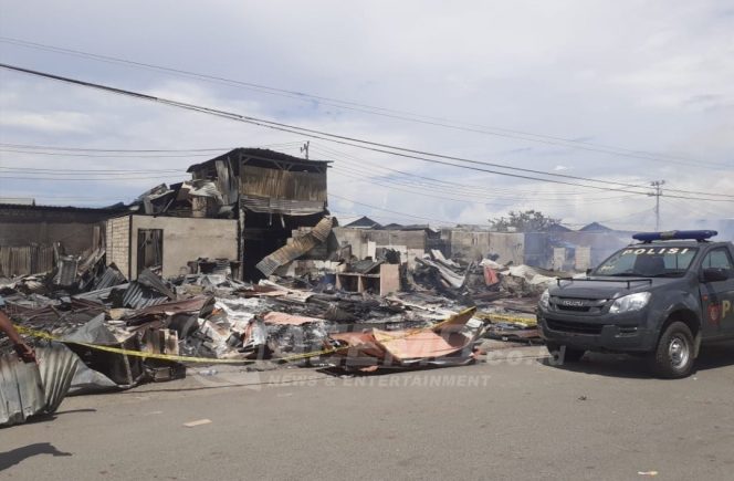 
 Lagi, 8 Kios Dan 10 Rumah Di Pasar Wosi Dilahap Si Jago Merah