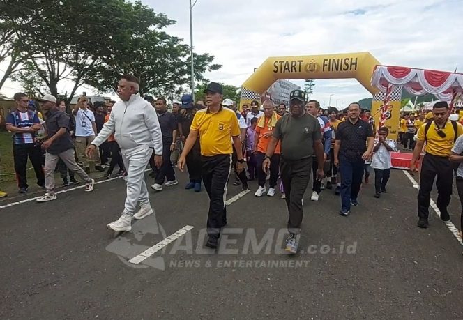 
 Sambut HUT Bhayangkara, Polda PB Gelar Jalan Santai, Pemeran UMKM dan Lomba Menembak