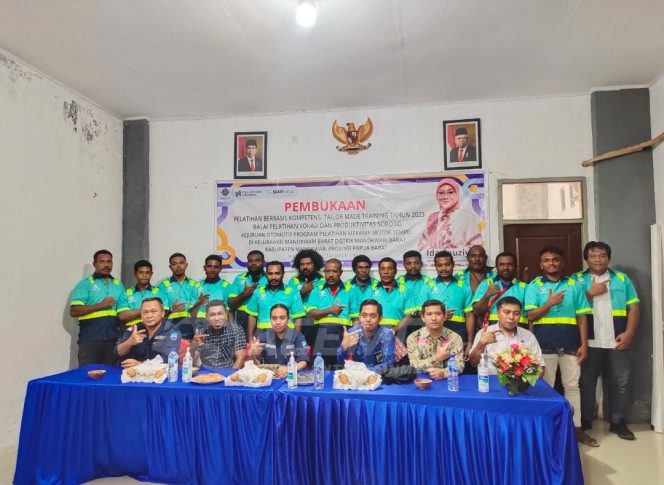 
 Disnakertrans Manokwari Kerjasama Balai Vokasi Sorong Buka Pelatihan Kejuruan Otomotif Motor Tempel