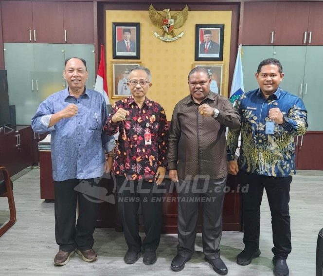 
 Bupati Manokwari Temui Dirjen Bina Pemerintahan Desa, Usul Pembangunan Balai Pemerintahan Desa