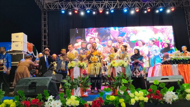 
 Pj Gubernur : HUT Kaimana Ke-20 Momentum Bangkit Bersama Dukung Pembangunan Daerah