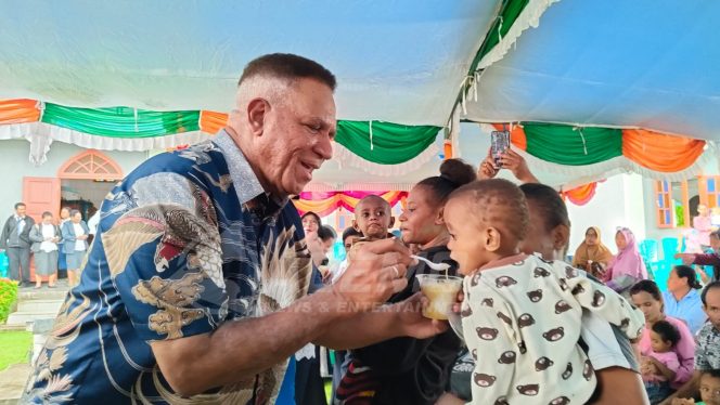 
 Angkat 18 Anak Asuh di Kaimana, Pj. Gubernur : Lebih Baik Memberi Daripada Menerima