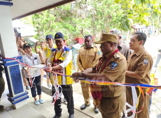 
 Bupati Manokwari Resmikan 2 Bangunan Sekolah Program Renovasi Kementerian PUPR