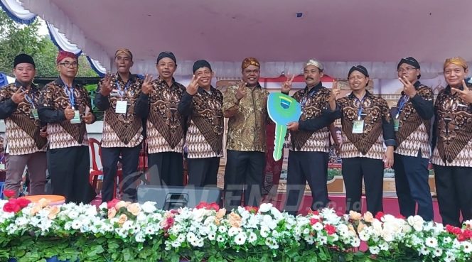 
 Bupati Hermus : Ikaswara Terus Mengakar dan Menghasilkan Buah di Manokwari