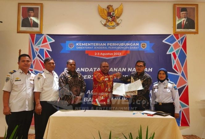 
 Bupati Manokwari Terima Hibah Pelabuhan Sowi Marampa Dari Kemenhub RI