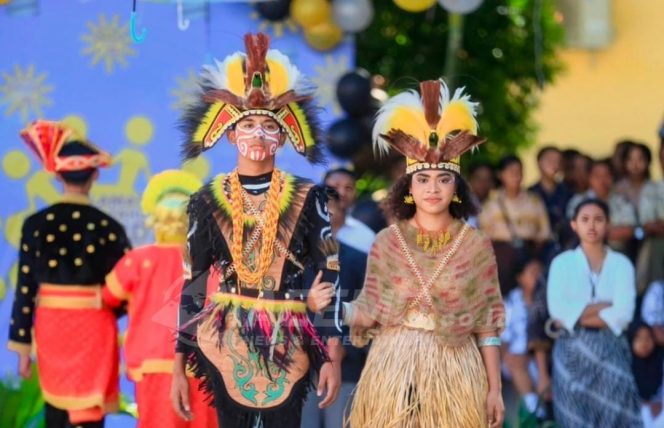
 Anepina Indou dan Ilham Terpilih Jadi Nona Dan Nyong SMAN 2 Manokwari