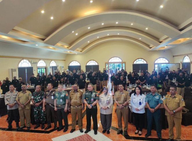 
 Bupati Manokwari :  Sosialisasi Bela Negara Penting Ditanamkan Bagi Perangkat Desa