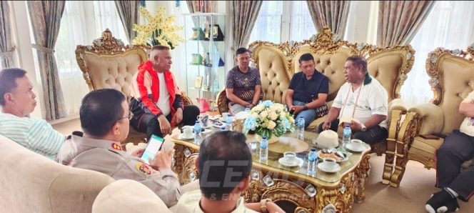 
 Pj. Gubernur Waterpauw Pimpin Rapat Koordinasi Kamtibmas Di Fakfak Pasca Penyerangan Kramomongga