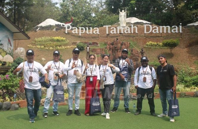
 Lihat Perkembangan TIK, Jurnalis Papua Barat Kunjungi Museum Penerangan TMII