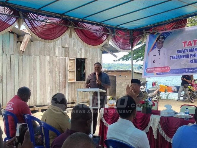 
 Bupati Manokwari Tatap Muka Dengan Warga Terdampak Bandara Rendani, Total Ganti Untung Senilai Rp 4,2 Miliar