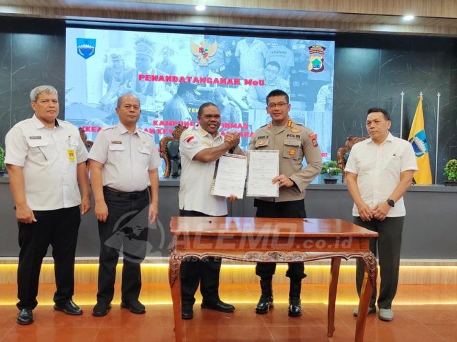
 Pemda Manokwari Teken MoU Kampung Kamtibmas dengan Polresta