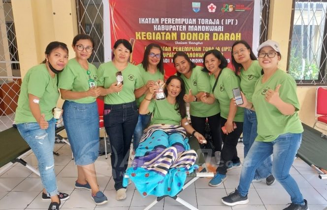 
 Sambut HUT Ke-VIII, IPT Kab. Manokwari Gandeng PMI Gelar Donor Darah