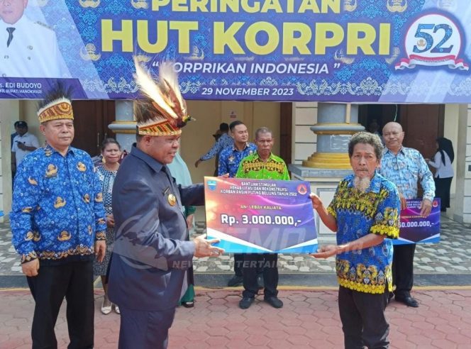 
 Pemda Manokwari Beri Bantuan Stimulan Rp. 667 Juta Kepada Korban Bencana Di Tahun 2022-2023