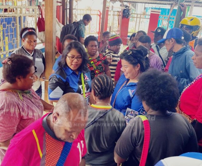 
 Blusukan Ke Pasar Wosi, Srikandi Demokrat Serap Aspirasi Masyarakat