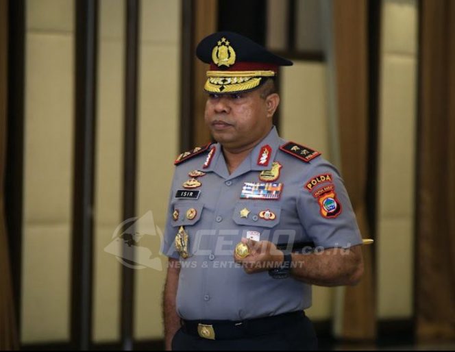 
 Kapolri Pimpin Korp Rapot 45 Pati Polri, Kapolda Papua Barat Resmi Bintang Dua