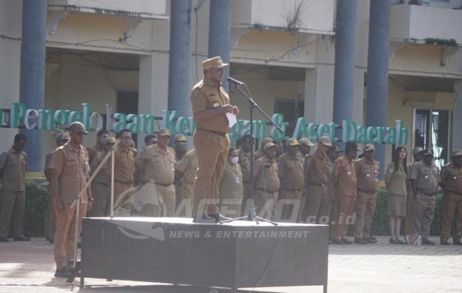 
 Pimpin Apel Perdana 2024, Bupati Hermus Ingatkan Laporan Keuangan Daerah