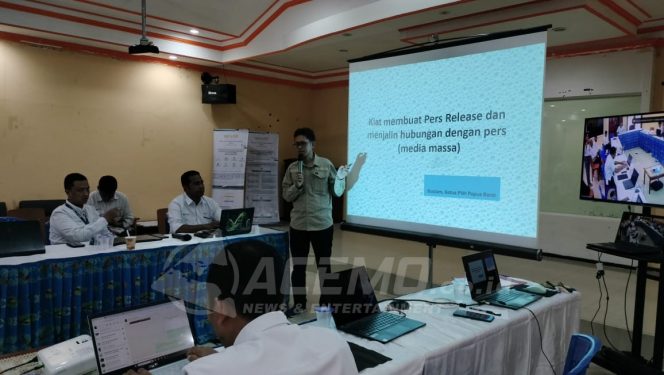 
 PLN UP3 Manokwari Gelar Workshop Penulisan Press Release, Hadirkan Ketua PWI PB