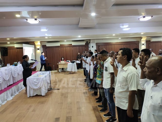 
 H-2 Jelang PSU, KPU Manokwari Lantik Dan Beri Bimtek 7 KPPS Yang Baru