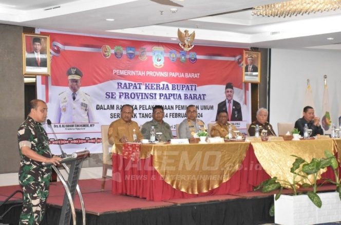 
 Hadiri Raker Bupati Se-Papua Barat, Pangdam Kasuari Tekankan Jaga Persatuan Dan Kesatuan Bangsa