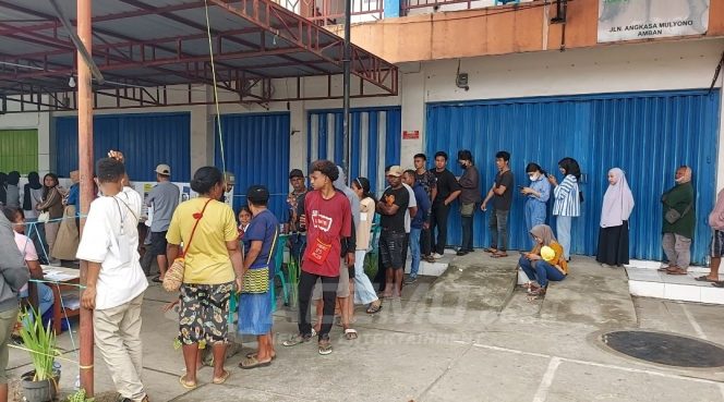 
 Pemilu 2024, Warga Manokwari Antusias Ke TPS Untuk Salurkan Hak Suara
