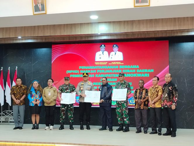 
 Pemda Manokwari Teken NPHD Pengamanan Pilkada Dengan Pihak Keamanan