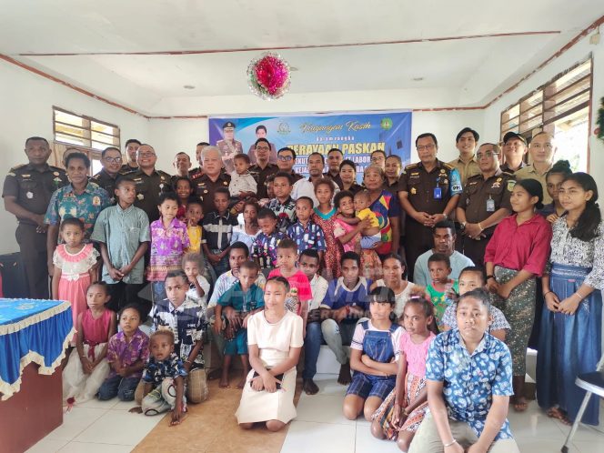 
 Sukacita Paskah, Kejati Papua Barat Berbagi Kasih Dengan Anak-Anak Panti Asuhan
