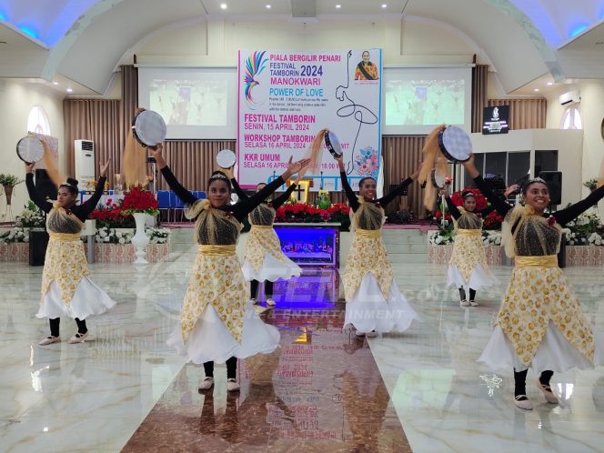 
 Bupati Manokwari Buka Festival Tamborin “Power Of Love” Diikuti 11 Team Gereja