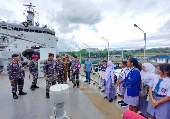 
 Pangkoarmada III dan Bupati Hermus Lihat Pelaksanaan Operasi Trisila Di Wilayah Manokwari