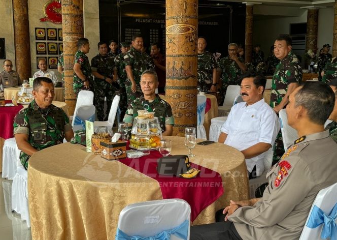 
 Pangdam Kasuari Ikuti Pengarahan Menko Polhukam Kepada Prajurit TNI-Polri Di Wilayah Papua