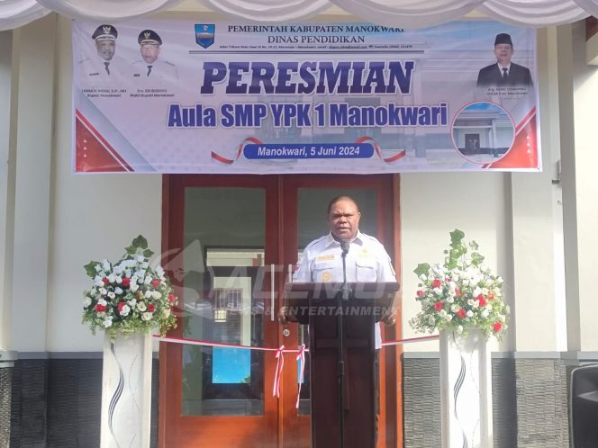 
 Resmikan Aula SMP YPK 1, Wujud Komitmen Bupati Manokwari Tingkatkan Fasilitas Pendidikan