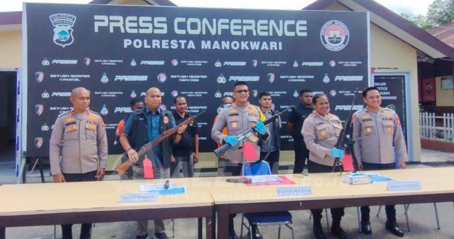 
 Polresta Manokwari Amankan 3 Senpi Organik Yang Dikirim dari Maluku
