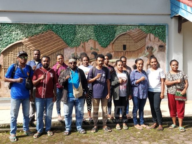 
 Elemen Putra Putri Arfak Minta Origenes Wonggor Kembali Jabat Ketua DPR Papua Barat