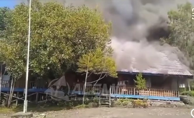 
 OPM Bakar Gedung Sekolah SMP Negeri Okbab