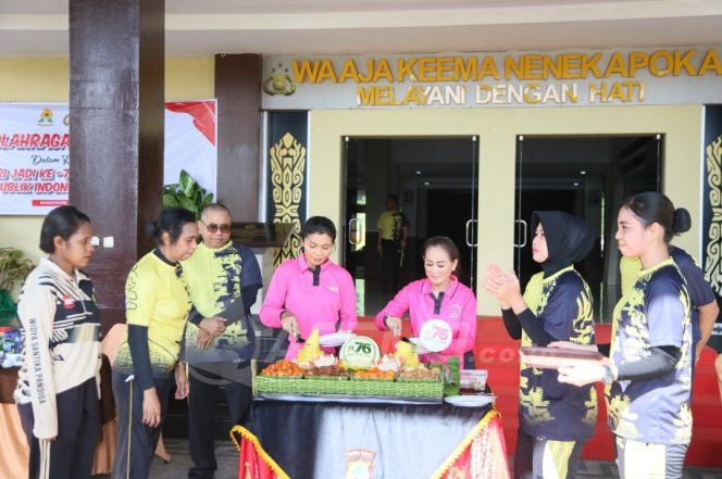 
 Peringati Hari Jadi Ke-76,  Polwan Polda Papua Barat Gelar Olahraga Bersama