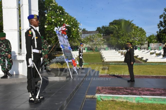 
 Sehari Jelang HUT TNI Ke-79, Kodam Kasuari Gelar Ziarah Nasional di TMP Trikora