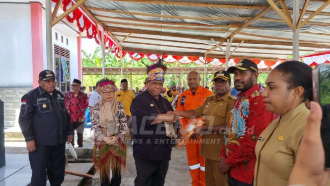 
 Pj Gubernur PB Apresiasi Dukungan Sosial Tangguh LNG Kepada Masyarakat
