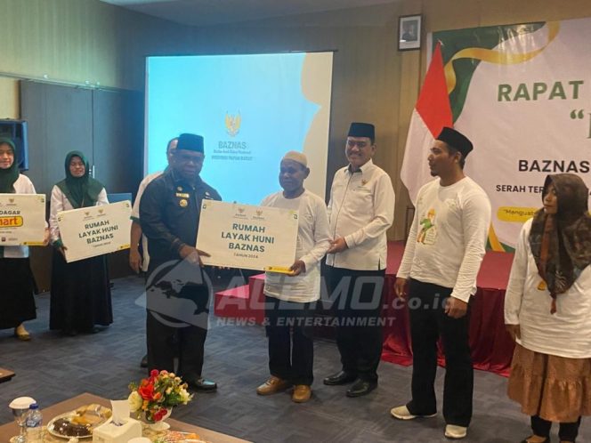 
 Baznas Papua Barat Serahkan Bantuan Rumah Layak Huni dan Lauching Z-Mart