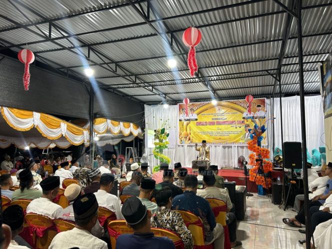 
 Hadiri Peringatan Maulid, Bupati Manokwari Ajak Warga Ikawangi Teladani Sifat Rasulullah