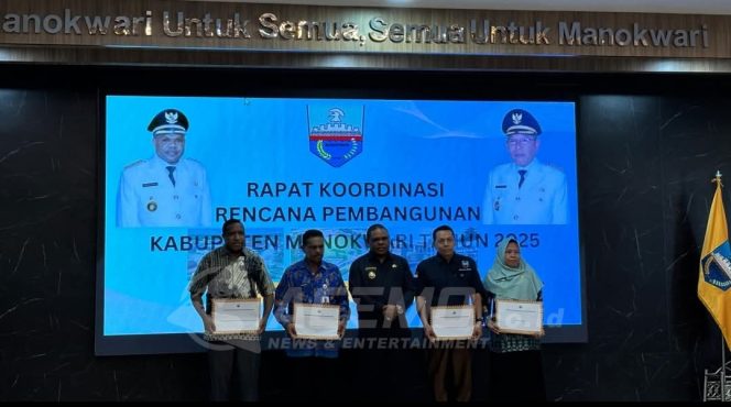 
 Serahkan DPA 2025, Bupati Hermus Tekankan Sejumlah Progra. Strategis