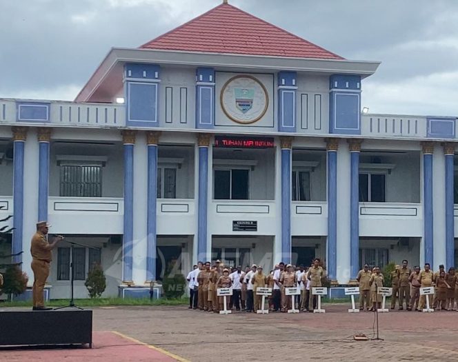 
 Bupati Manokwari Ingatkan Pegawai untuk Bekerja Profesional, TPP Sesuai Kemampuan APBD