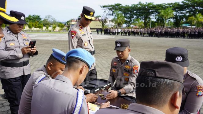 
 Polda Papua Barat Gelar Pemeriksaan Senjata Api Dinas Kepada Personil
