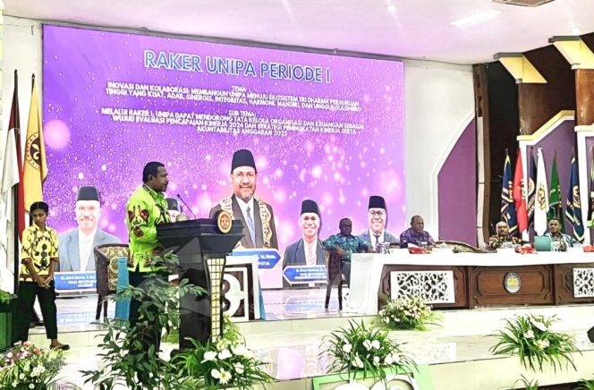 
 Buka Rapat Kerja Penyusunan Anggaran 2025, Ini Pesan Rektor UNIPA