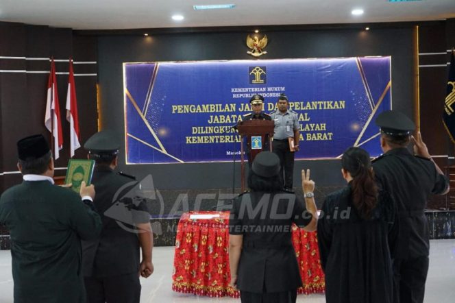 
 Kakanwil Kemenkum Pabar Lantik Pejabat Manajerial