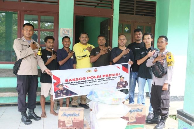 
 Jelang Ramadhan, Polda Papua Barat  Bagikan 1.625 Paket Sembako Untuk Mahasiswa